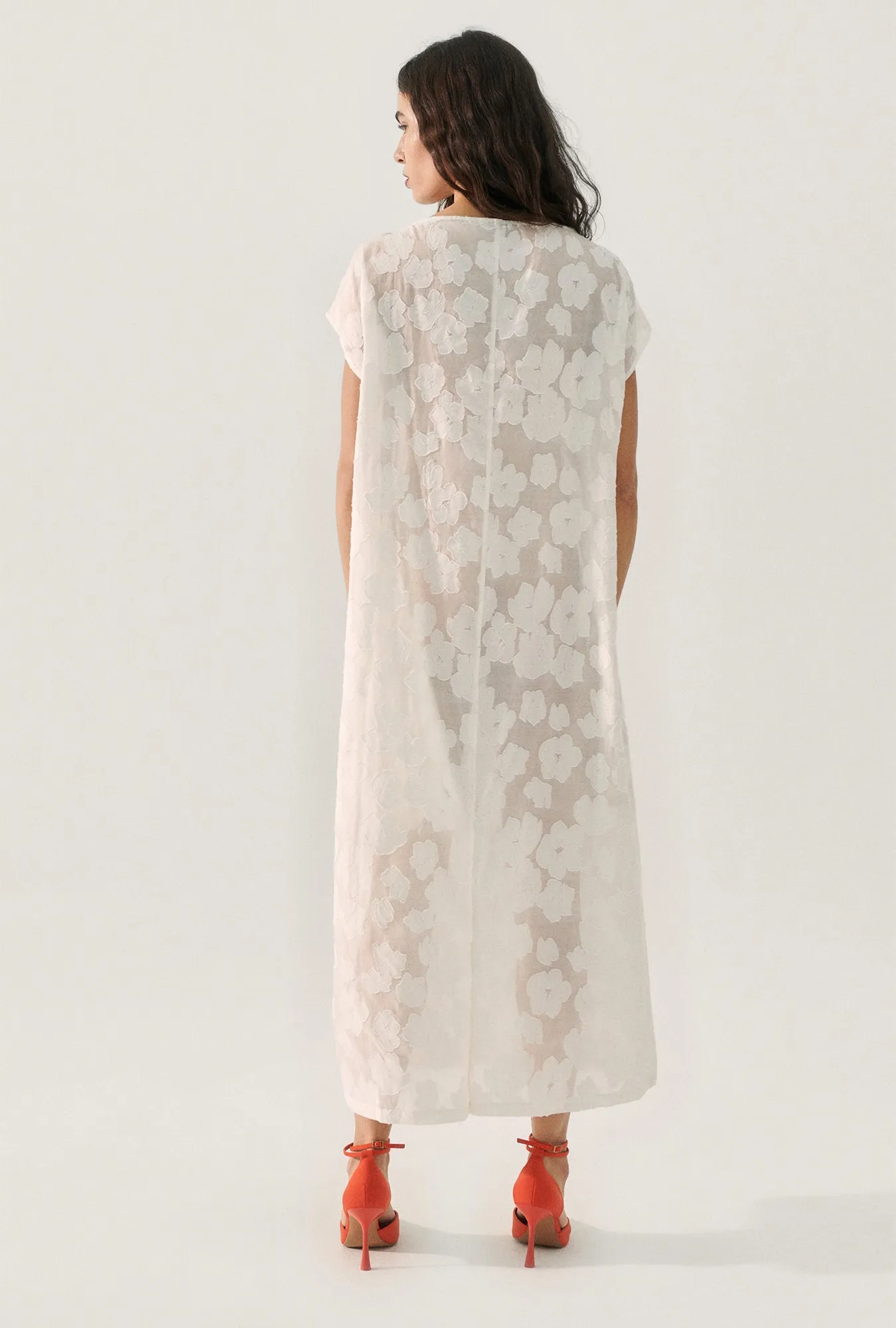 CLIP SILK SIMPLE LOOSE DRESS WHITE sold by Silk Laundry product image thumbnail 5