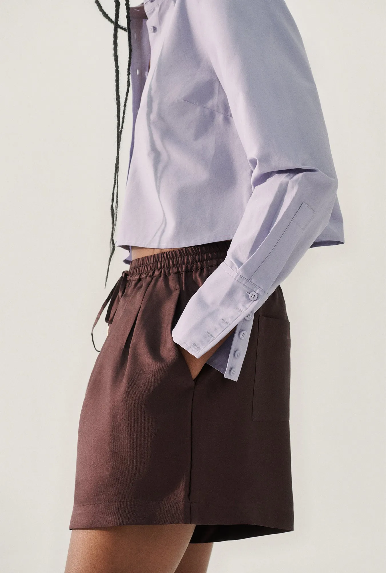 TWILL SLOUCH SHORTS CACAO sold by Silk Laundry product image thumbnail 4