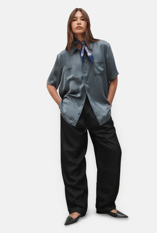 SHORT SLEEVE BOYFRIEND SHIRT 2.0 SLATE sold by Silk Laundry