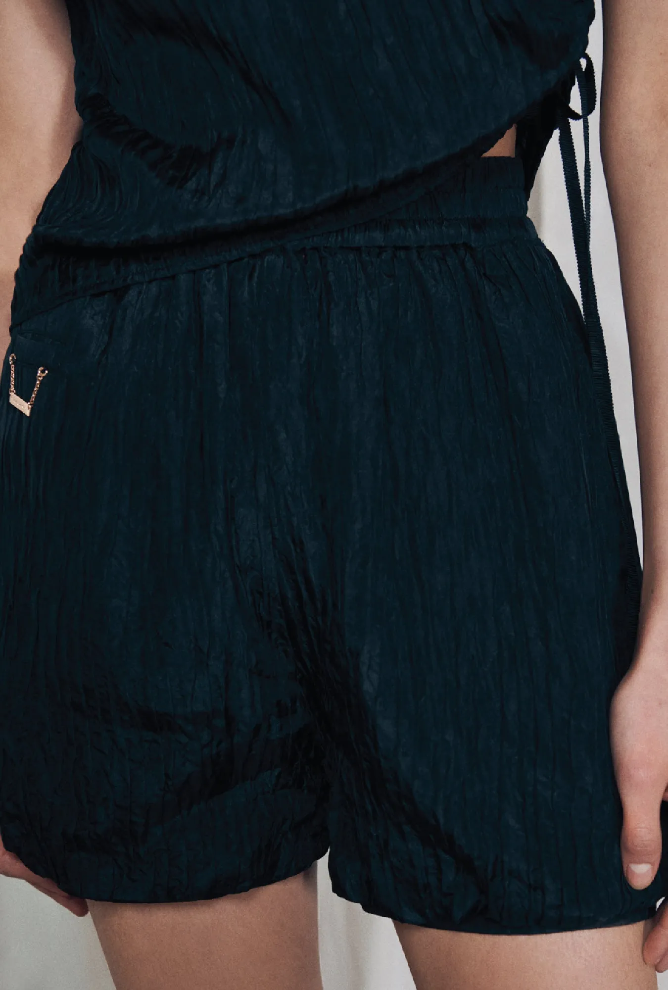 CRINKLE SHORTS BLACK sold by Silk Laundry product image thumbnail 3