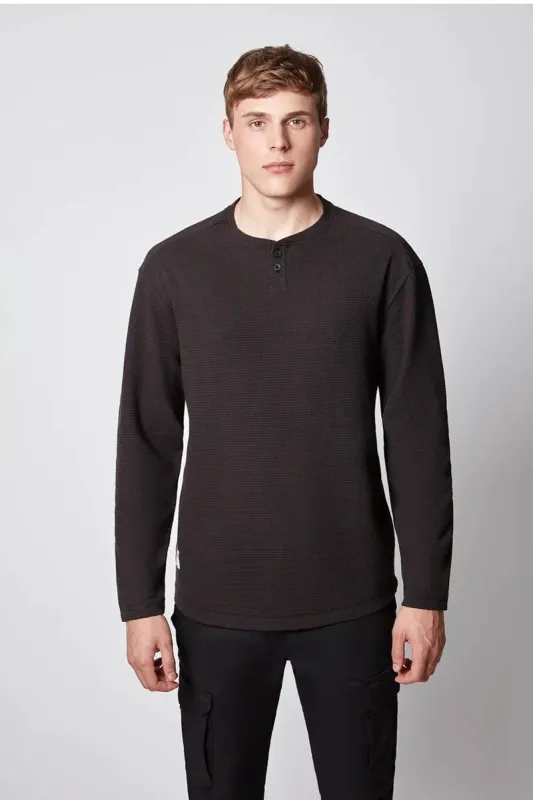 Projek Raw Black Grid Long Sleeve Henley sold by Taelor