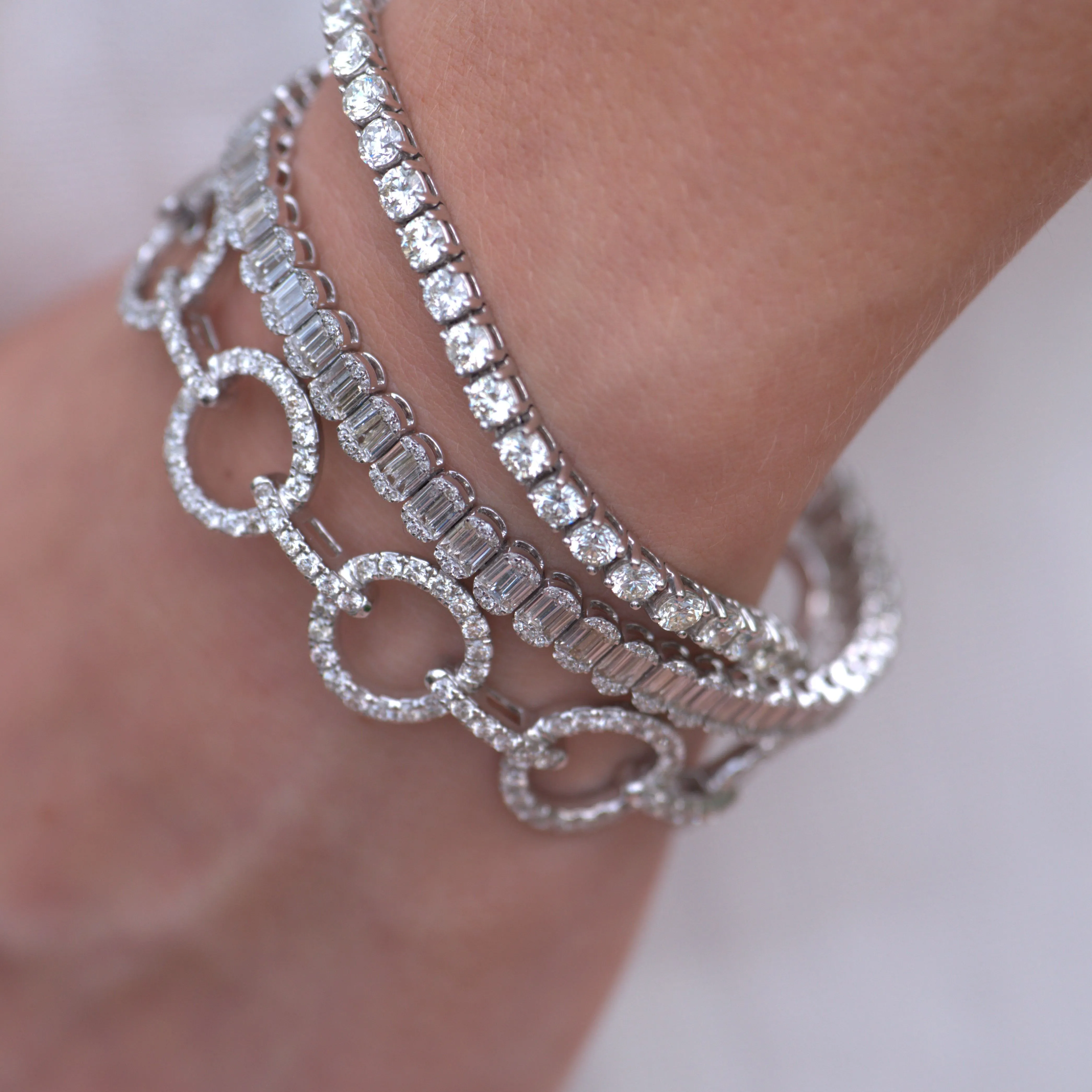 3.09ct Diamond 18K Gold Multi Circle Bangle Bracelet sold by Wish Fine Jewelry product image thumbnail 2