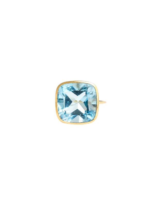 11.59ct Blue Topaz 18K Gold Cocktail Ring made by Wish Fine Jewelry