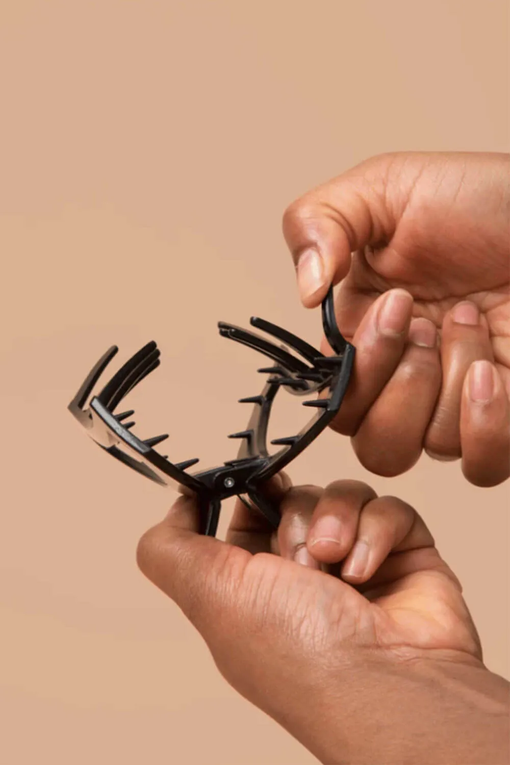 Teleties Large Open Claw Hair Clip in Black | TT-CL02-002 sold by Glik’s product image thumbnail 5