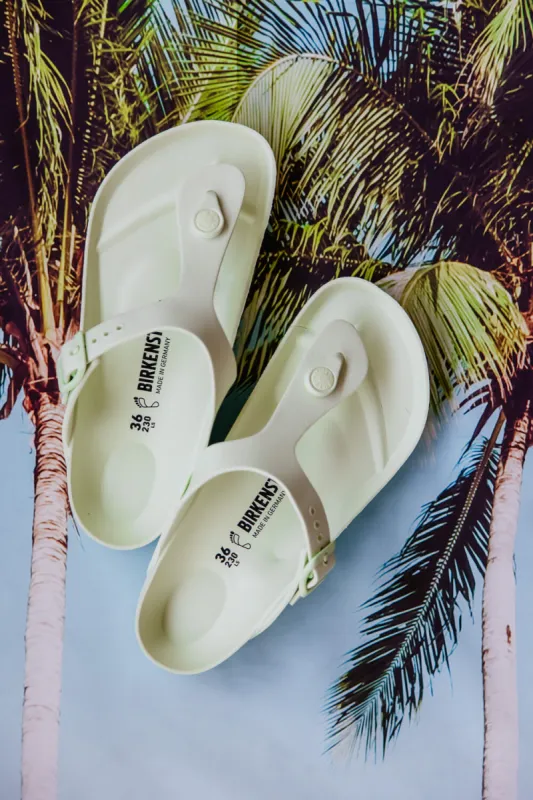 Birkenstock Gizeh EVA Sandals for Women in Faded Lime | 1024508 made by Glik’s
