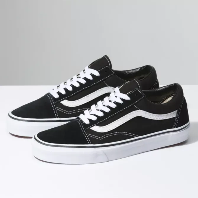 Vans Old Skool Sneakers in Black/White | VN000D3HY28 sold by Glik’s
