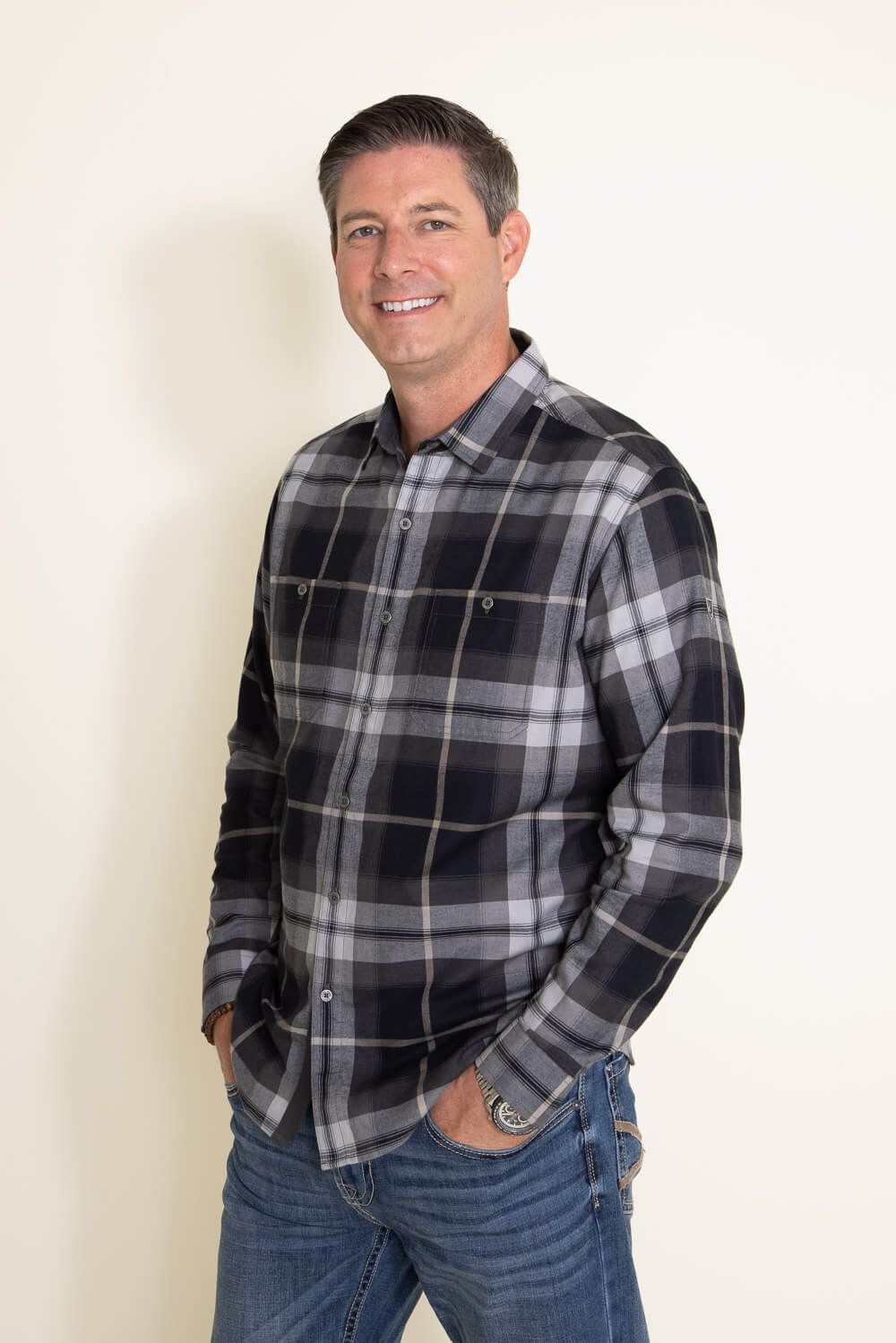Kuhl Fugitive Flannel Shirt for Men in Grey | 7202-IRMN sold by Glik’s product image thumbnail 4