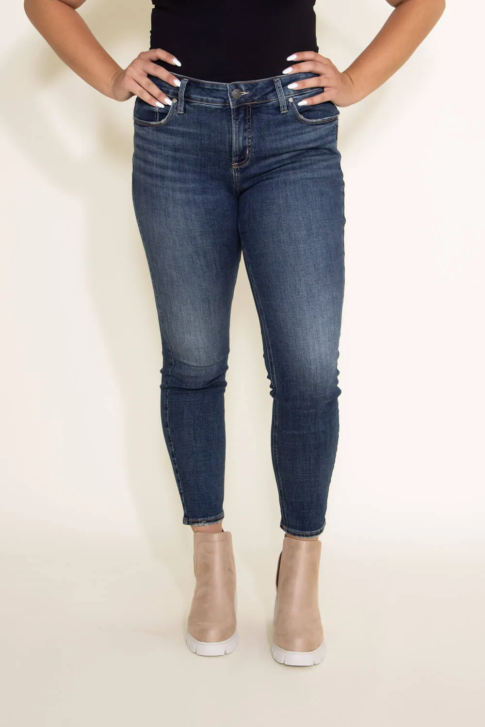 Silver Jeans Elyse Skinny Jeans for Women | L03116ECF308 sold by Glik’s