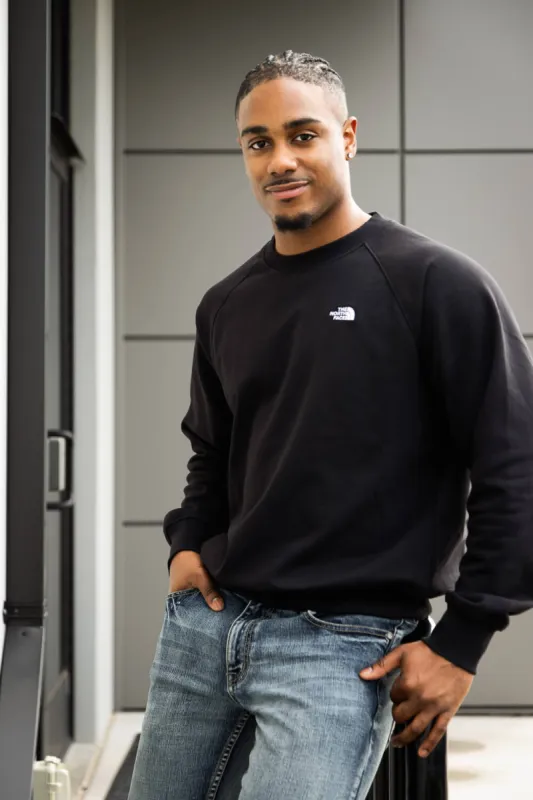 The North Face Evolution Crew Sweatshirt for Men in Black | NF0A86WA-KY4-BLK sold by Glik’s