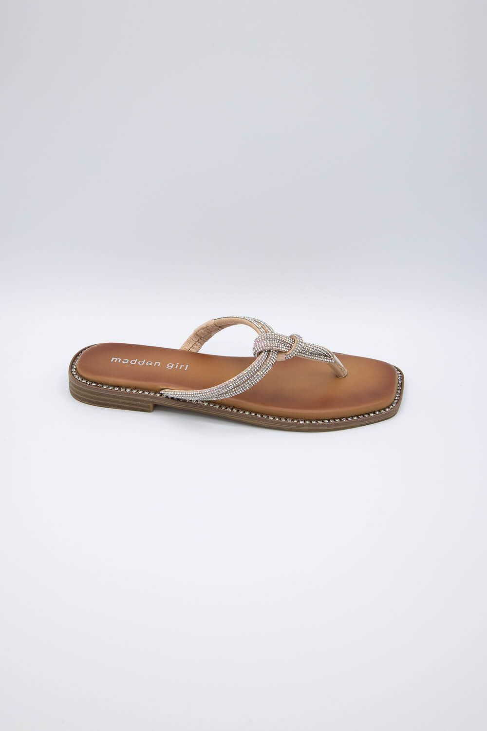【Madden Girl】ホリス Madden Girl Holis Flip-Flops for Women in Silver | HOLLIS