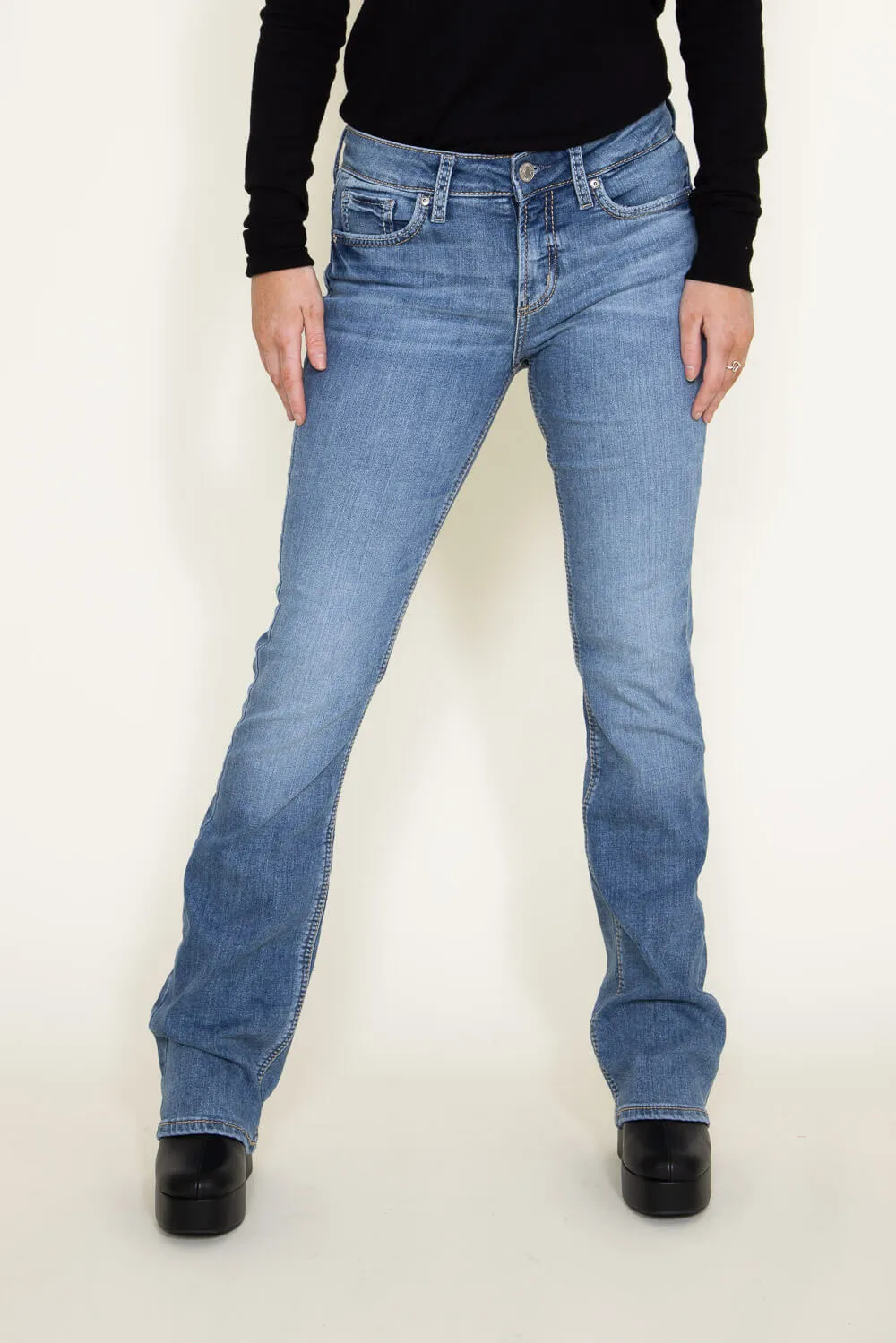 Silver Jeans Suki Bootcut Medium Wash 33” Jeans for Women | L93719EKC328 sold by Glik’s product image thumbnail 3