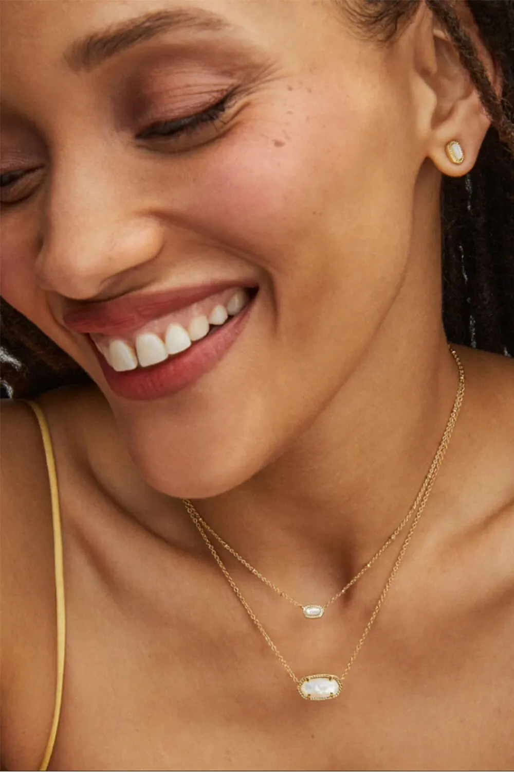 Kendra Scott Mini Elisa Gold Satellite Short Pendant Necklace in Ivory Mother-of-Pearl | 9608861986 sold by Glik’s product image thumbnail 3