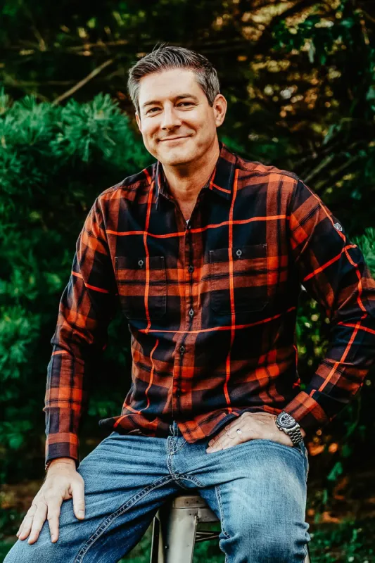 Kuhl Fugitive Flannel Shirt for Men in Red/Black | 7202-CHER sold by Glik’s