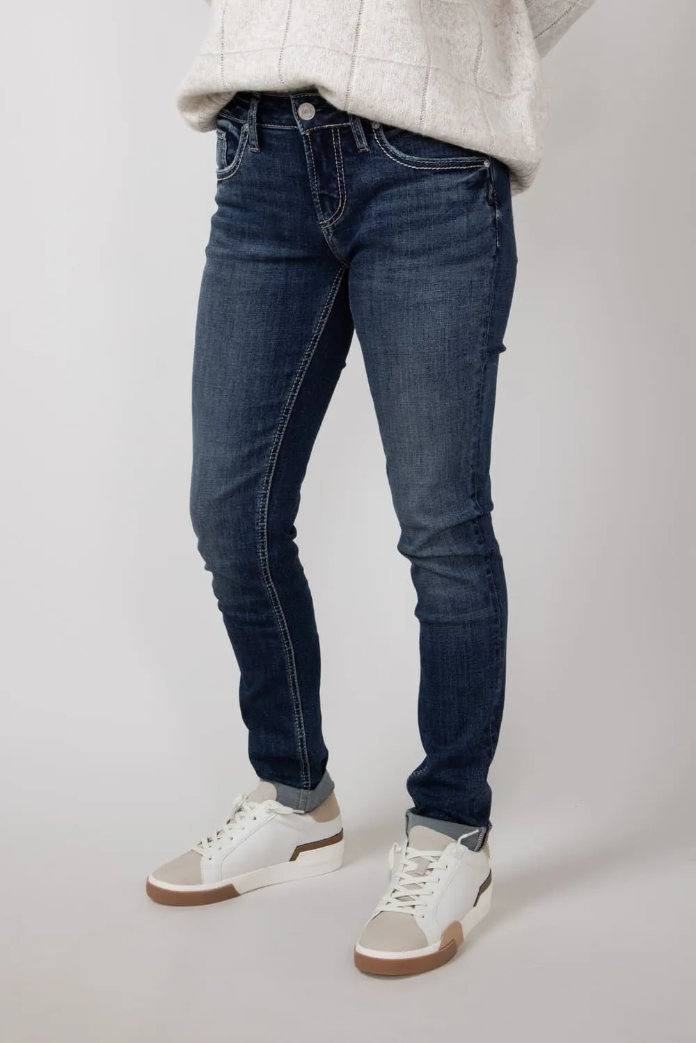 Silver Jeans Mid Rise Girlfriend Jeans for Women | L27137ECF332 sold by Glik’s product image thumbnail 4