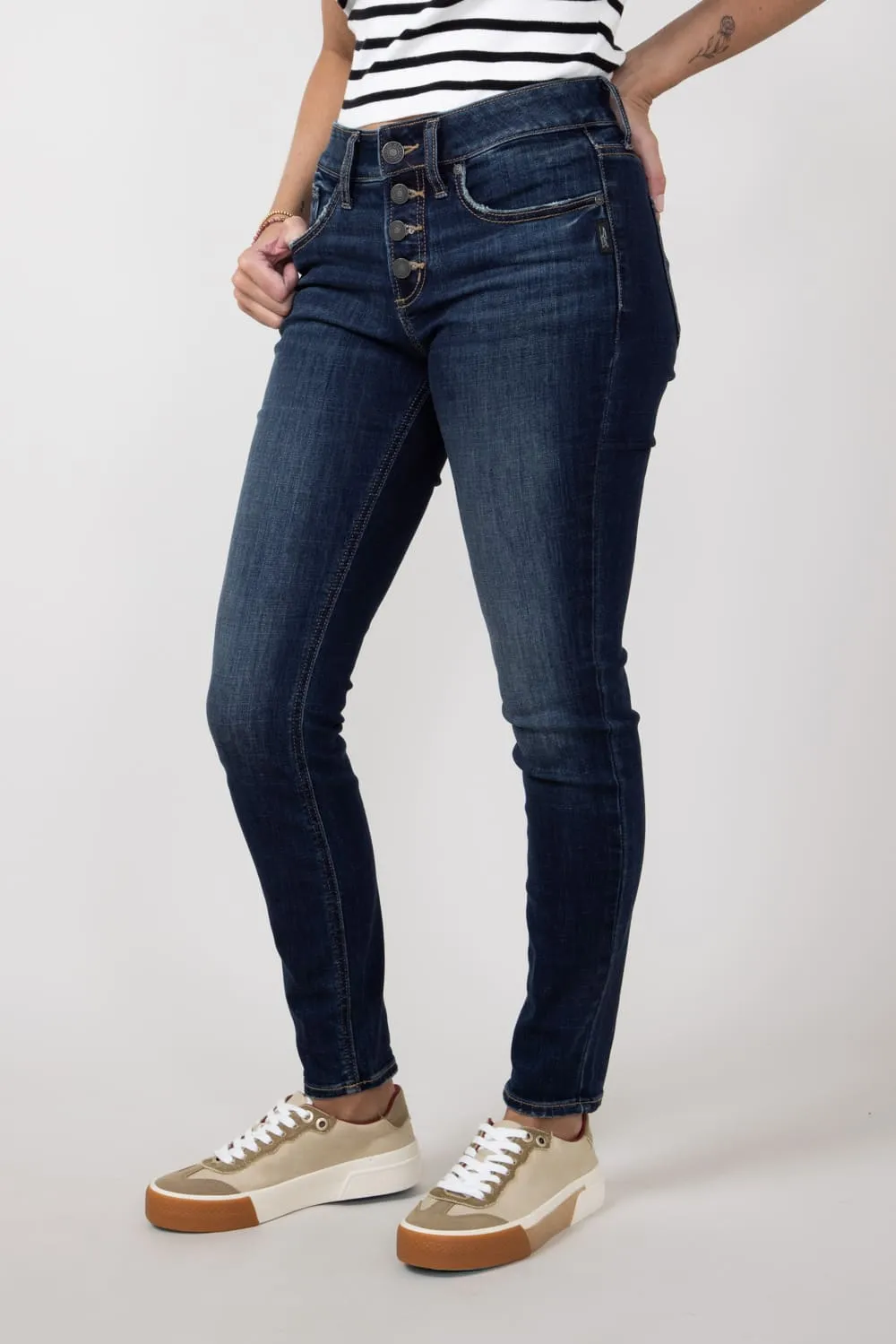 Silver Jeans Mid Rise Suki Skinny Jeans for Women | L93151CVS413 sold by Glik’s product image thumbnail 2