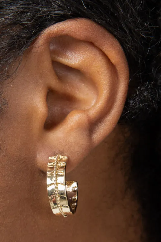 Leaf Ripple Hoop Earrings for Women | ED10571-GD sold by Glik’s