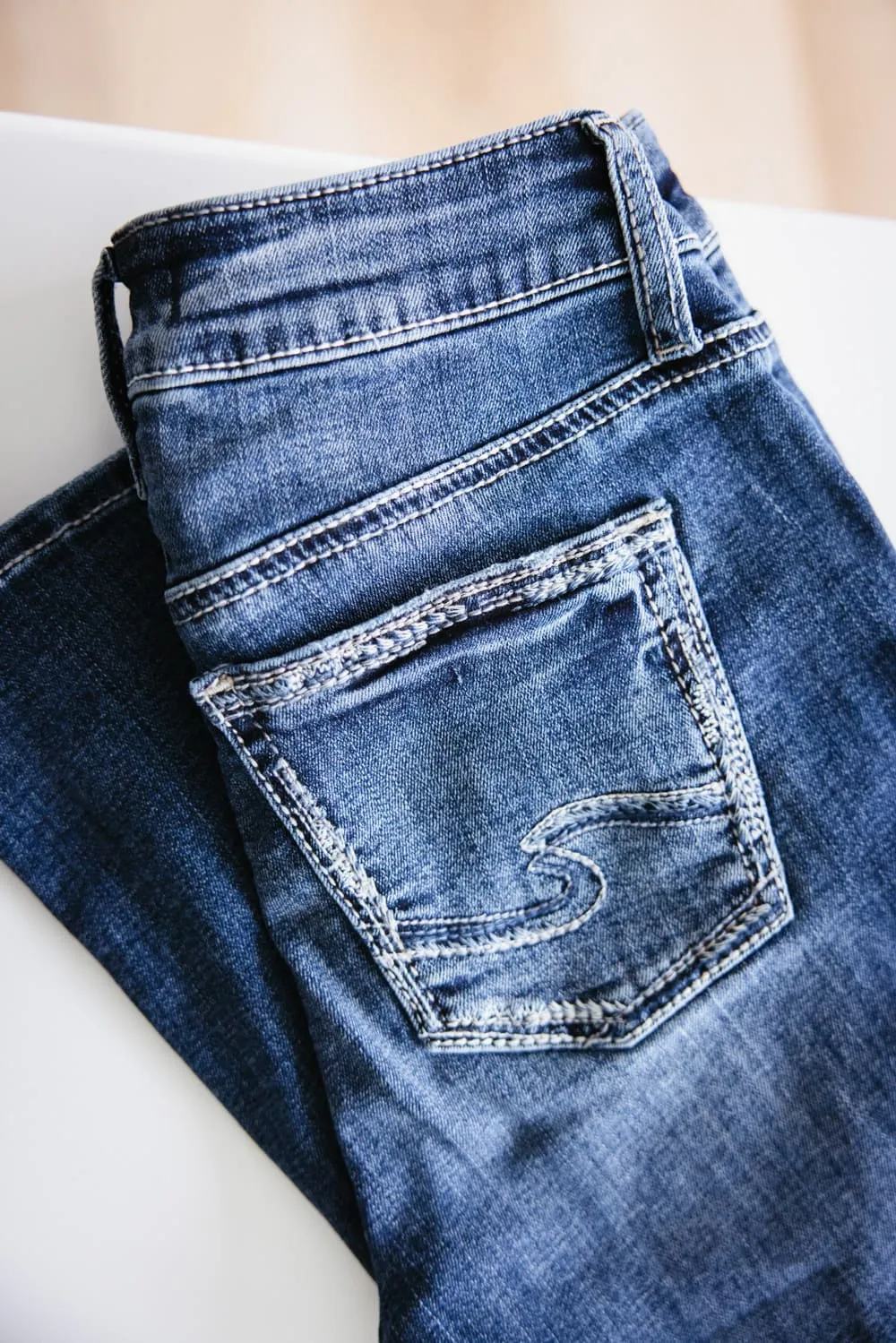 Silver Jeans Avery Straight High Rise Jeans for Women | L94443EAE286 sold by Glik’s product image thumbnail 2