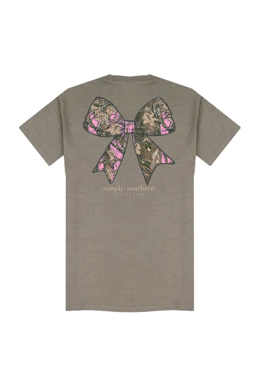 Simply Southern Youth Camo Bow T-Shirt for Girls in Desert Heather | YTH-SS-CAMOBOW-DESERTHTHR sold by Glik’s