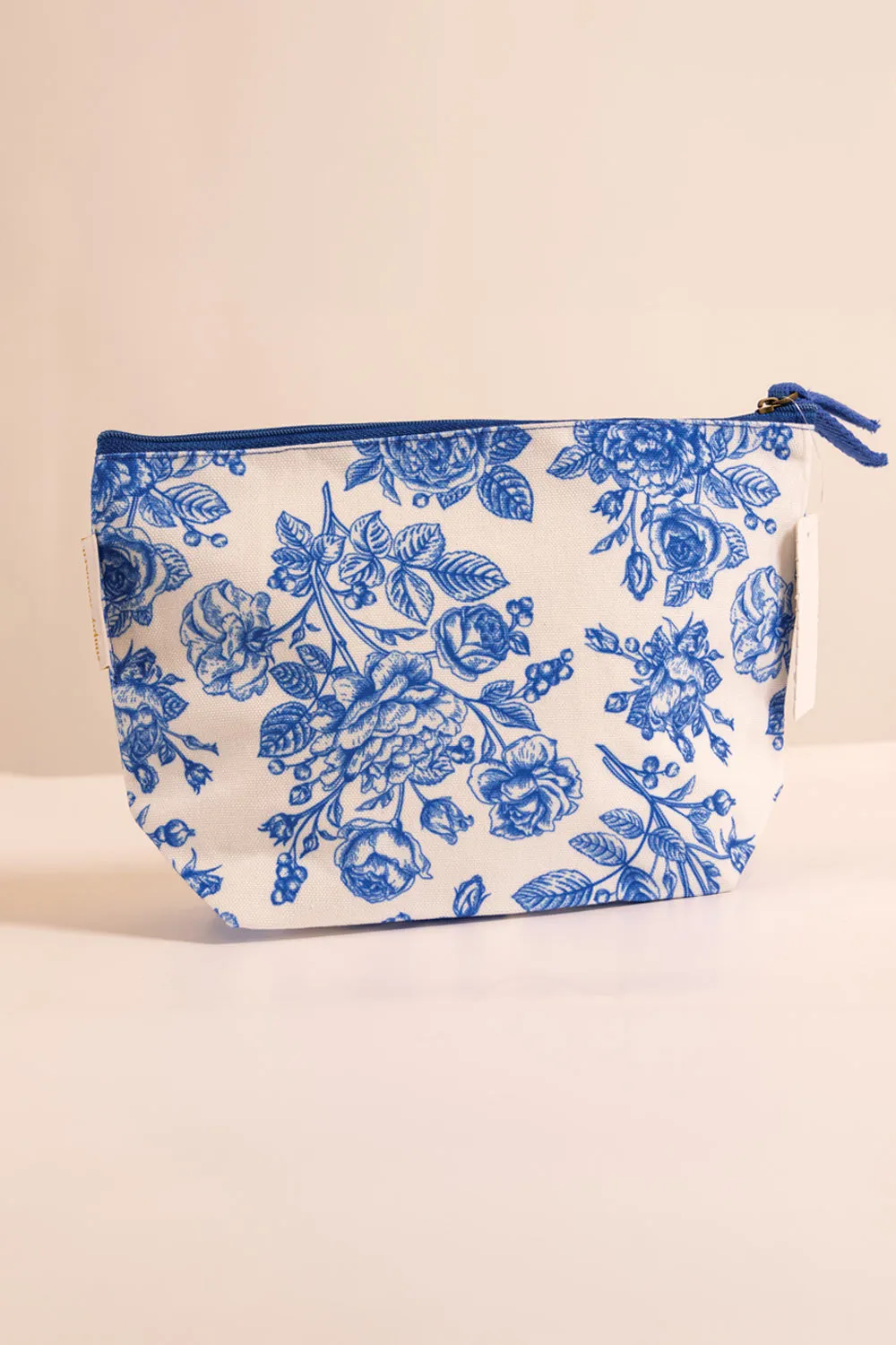 Simply Southern Travel Seaside Pouch Bag in Blue Rose | 0125-BAG-POUCH-SEASIDE-ROSE sold by Glik’s