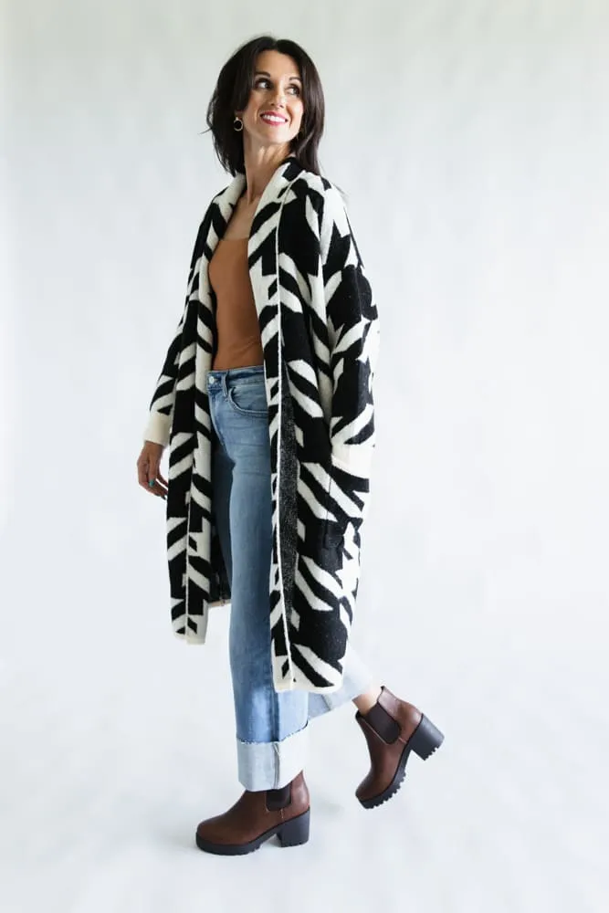 Zig-Zag Pattern Cardigan for Women in Black | WCC420030-BLACK sold by Glik’s product image thumbnail 2