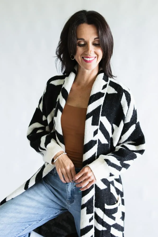 Zig-Zag Pattern Cardigan for Women in Black | WCC420030-BLACK sold by Glik’s product image thumbnail 3