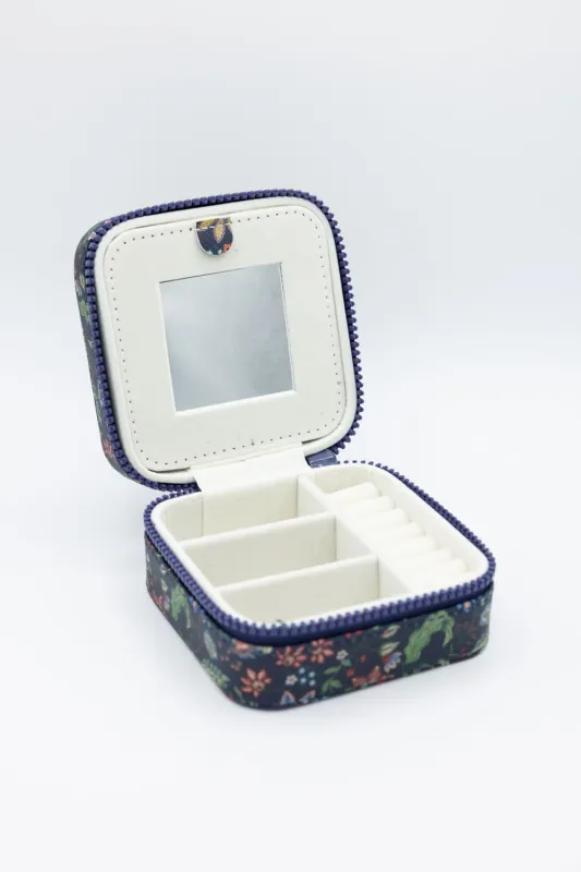 Simply Southern Jewelry Box Case in Navy Floral | 0225-BAG-JWLCASE-SPCFLR sold by Glik’s