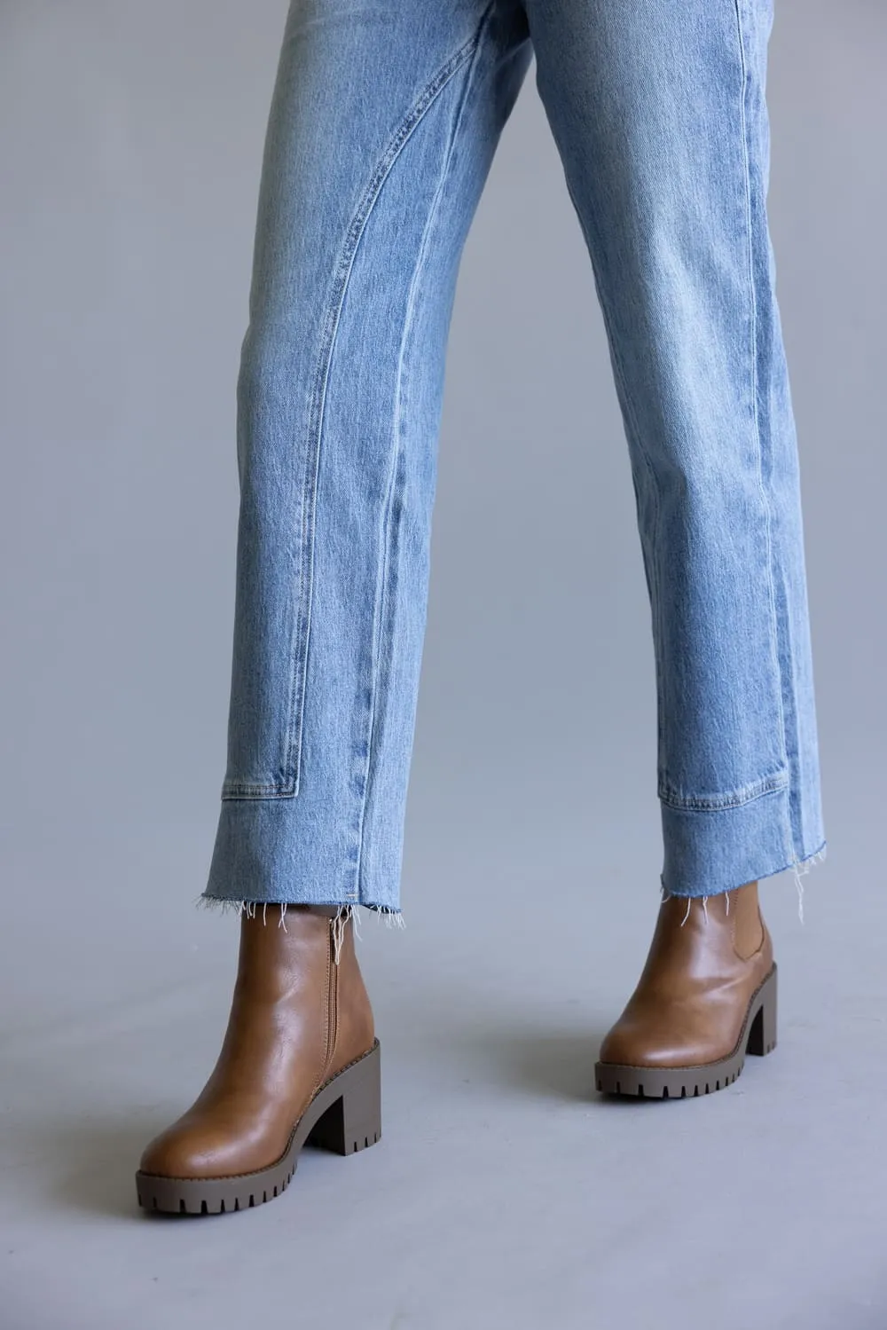 Mica Mid-Rise Medium Wash Clean Straight Leg Jeans for Women | MDP-T3574M sold by Glik’s product image thumbnail 4