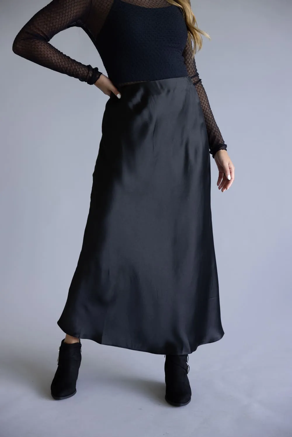 Elastic Waist Satin Maxi Skirt for Women in Black | DZ25F160-BLACK sold by Glik’s product image thumbnail 4