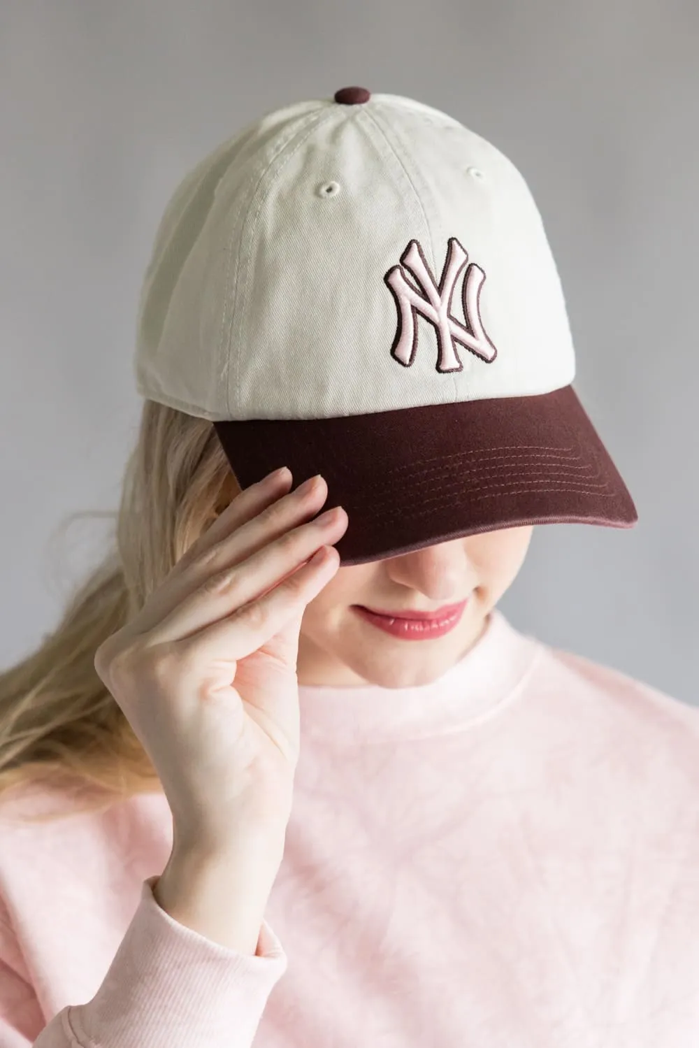 47 New York Yankees Clean Up Hat in Burgundy/Pink | B-LVTRC17GWS-SS sold by Glik’s