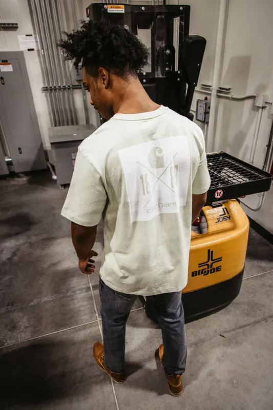 Carhartt Relaxed Fit Heavyweight Pocket 1889 T-Shirt for Men in Green | 106148-GF3-TENDERGREENS sold by Glik’s