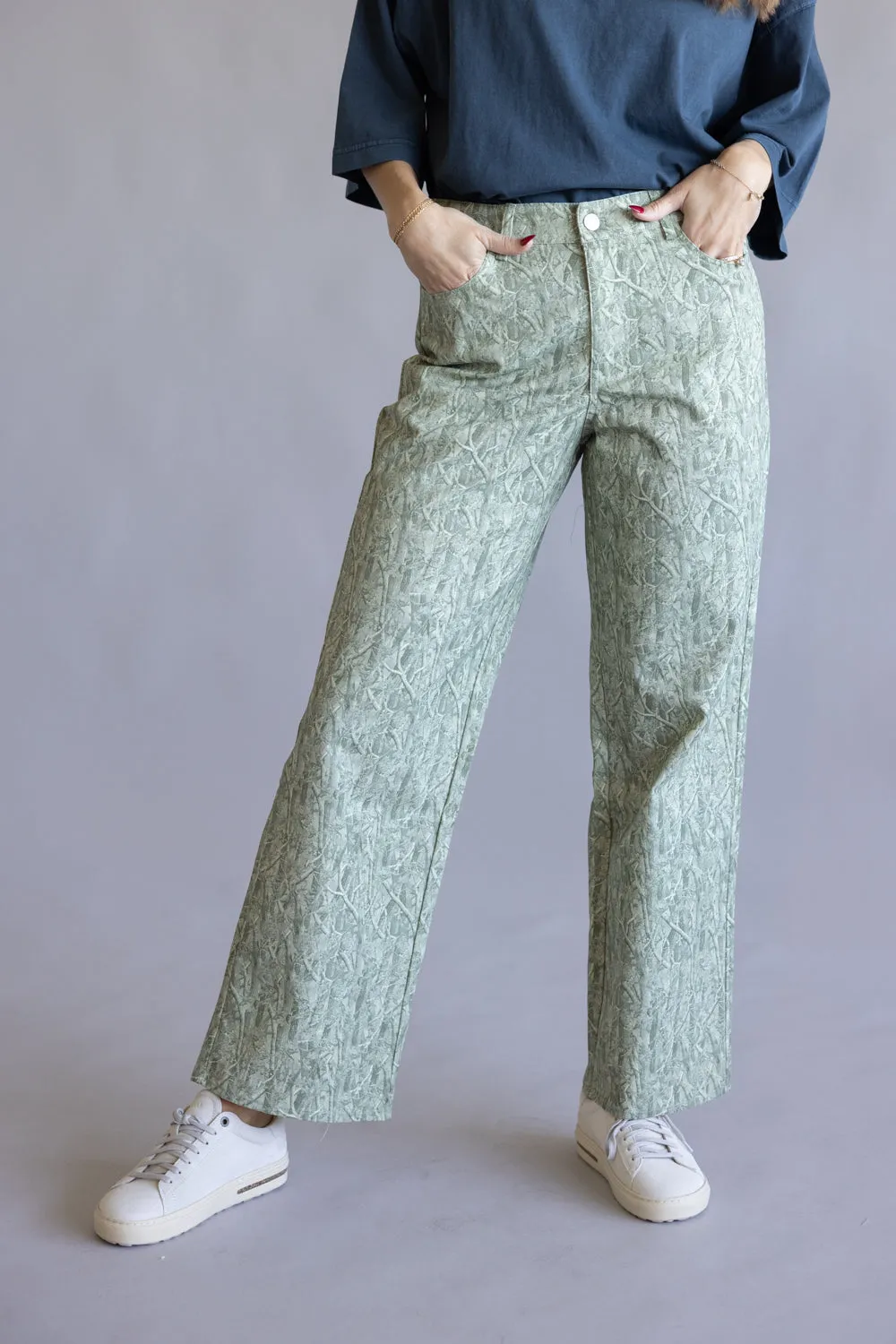 LeLis Mid-Rise Wide Leg Pants for Women in Sage Camo | IP5560-5-SAGECAMO sold by Glik’s