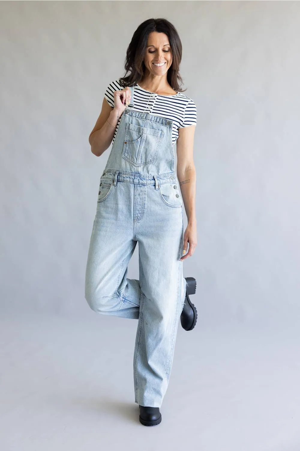 Hidden Dylan Denim Overalls for Women in Vintage Wash | HD8137RD-VT sold by Glik’s product image thumbnail 5