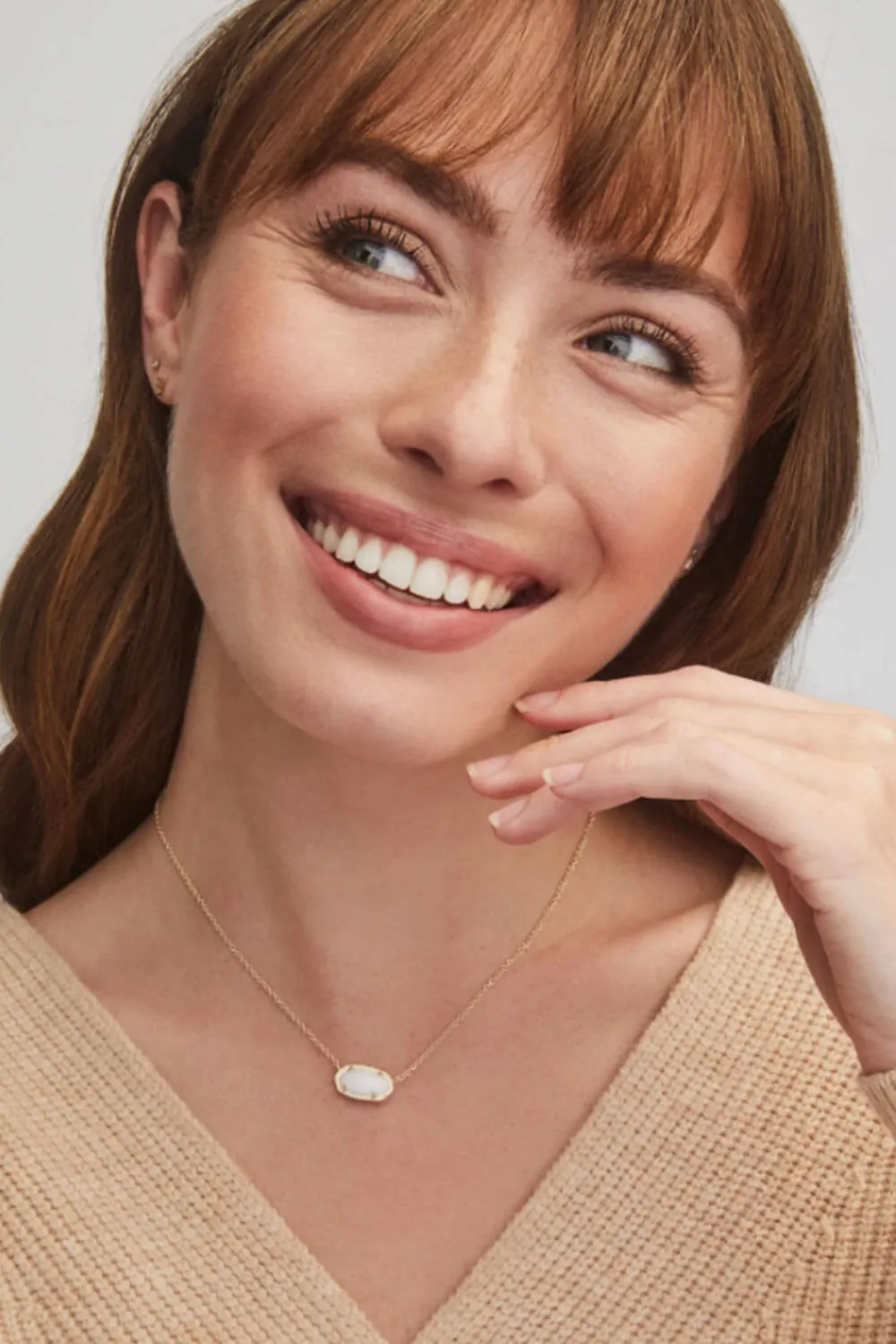 Kendra Scott Elisa Gold Pendant Necklace in White Kyocera Opal | 4217714170 sold by Glik’s product image thumbnail 3