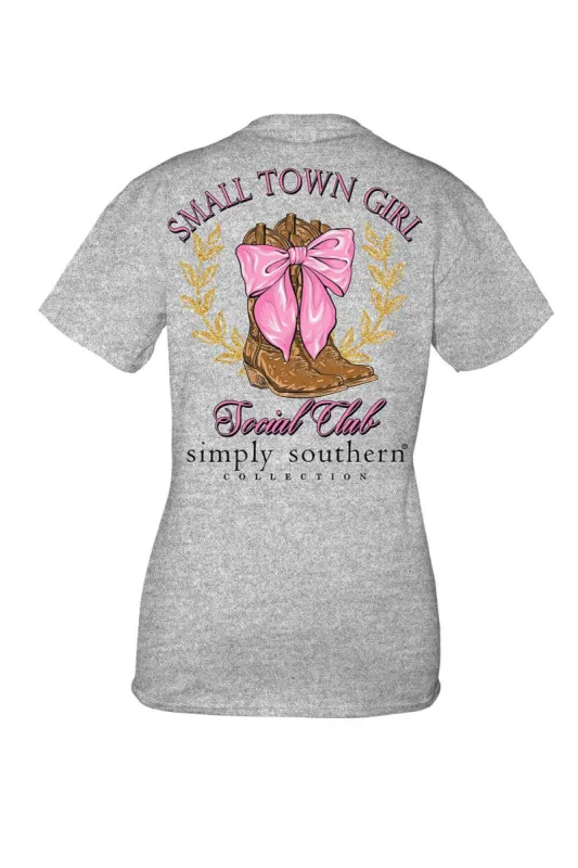 Simply Southern Plus Size Small Town Girl T-Shirt for Women in Heather Grey | EXT-SS-SMALLTOWN-HTHRGRY sold by Glik’s