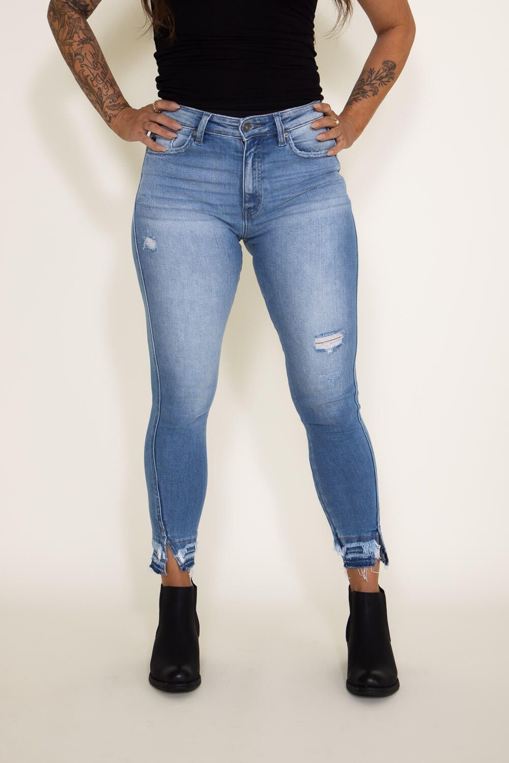KanCan High Rise Frayed Hem Skinny Jeans for Women | KC9257M sold by Glik’s product image thumbnail 5