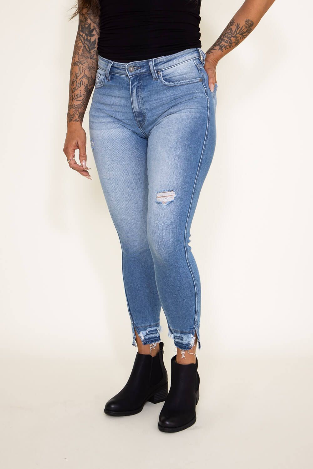 KanCan High Rise Frayed Hem Skinny Jeans for Women | KC9257M sold by Glik’s product image thumbnail 4