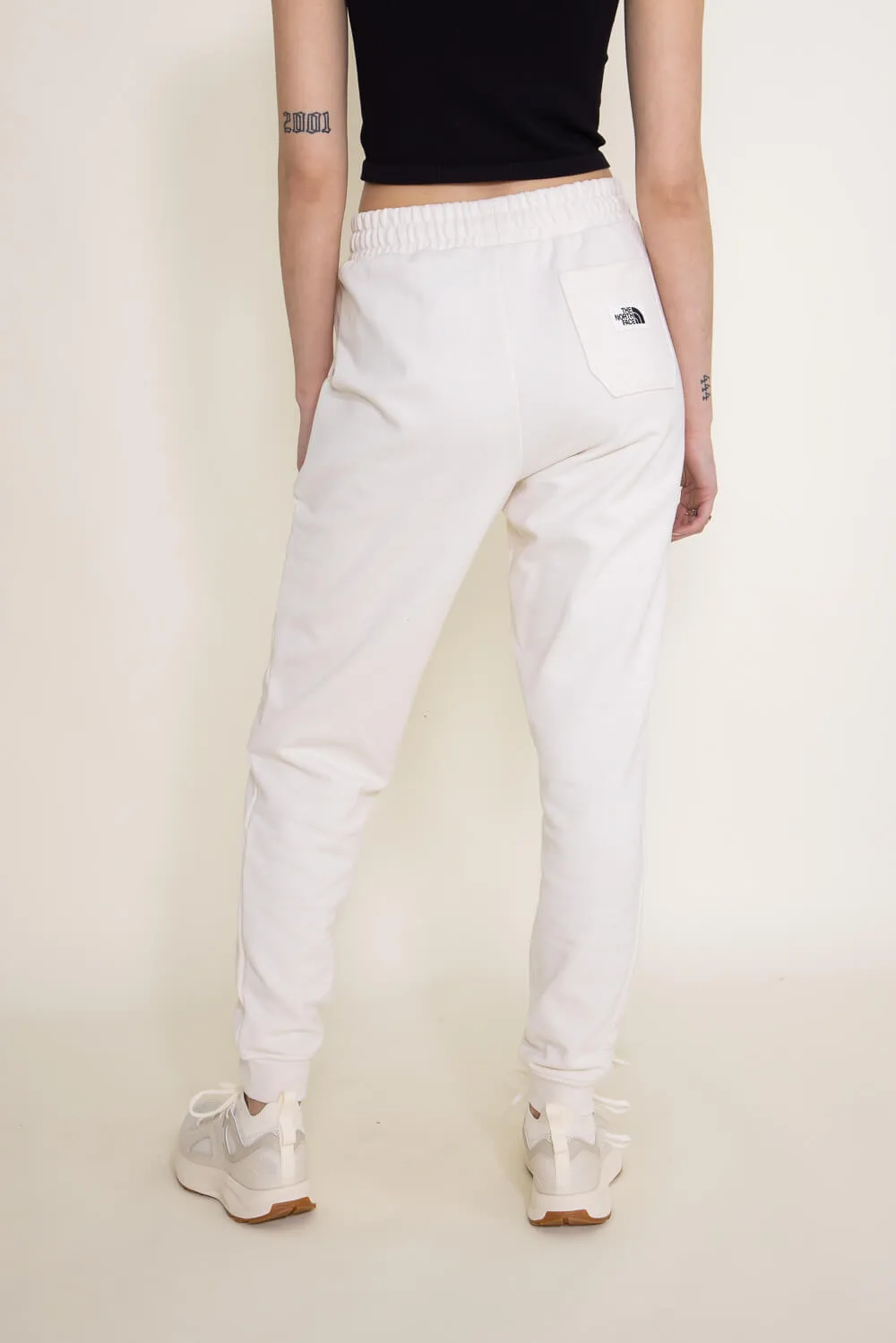 The North Face Heritage Patch Joggers for Women in White | NF0A81UZ-N3N sold by Glik’s product image thumbnail 2