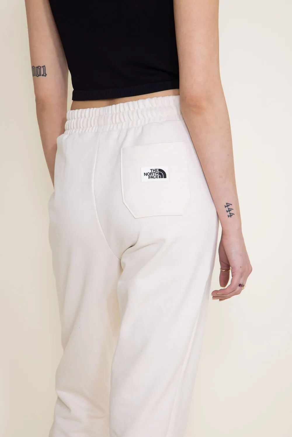 The North Face Heritage Patch Joggers for Women in White | NF0A81UZ-N3N sold by Glik’s product image thumbnail 3