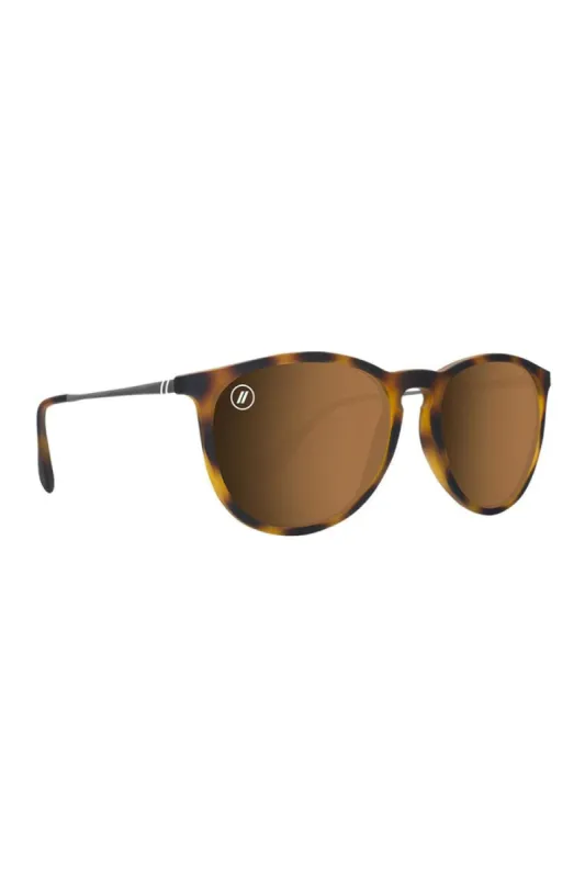 Blenders North Park Broadway Nika Sunglasses in Brown | 206032WR953MU sold by Glik’s
