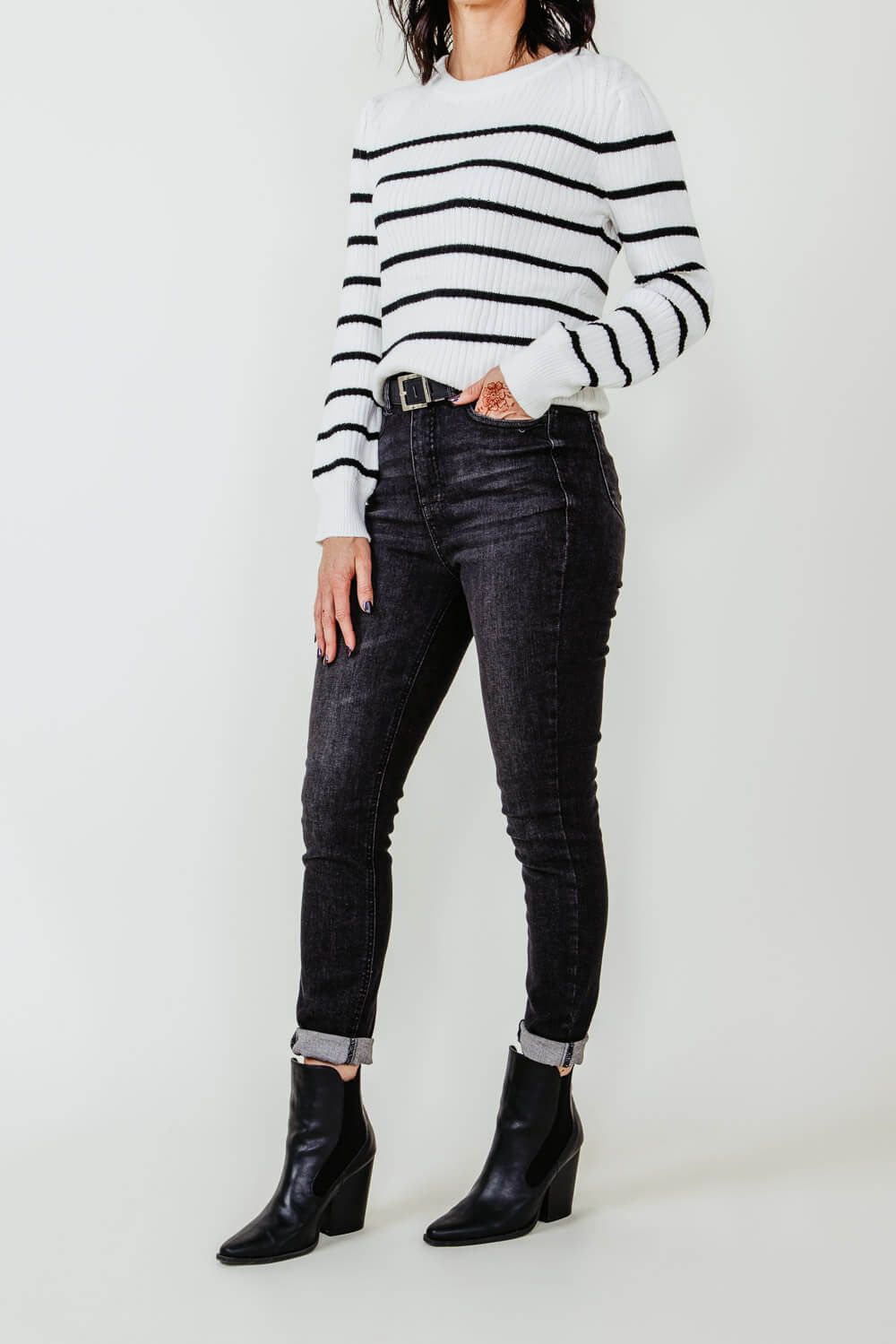 Judy Blue High Rise Tummy Control Skinny Jeans for Women in Black | 88753REG sold by Glik’s product image thumbnail 4