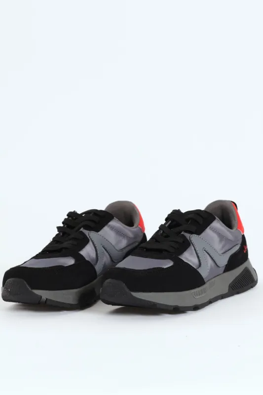 Hurricane Jogger - Black sold by Edgars