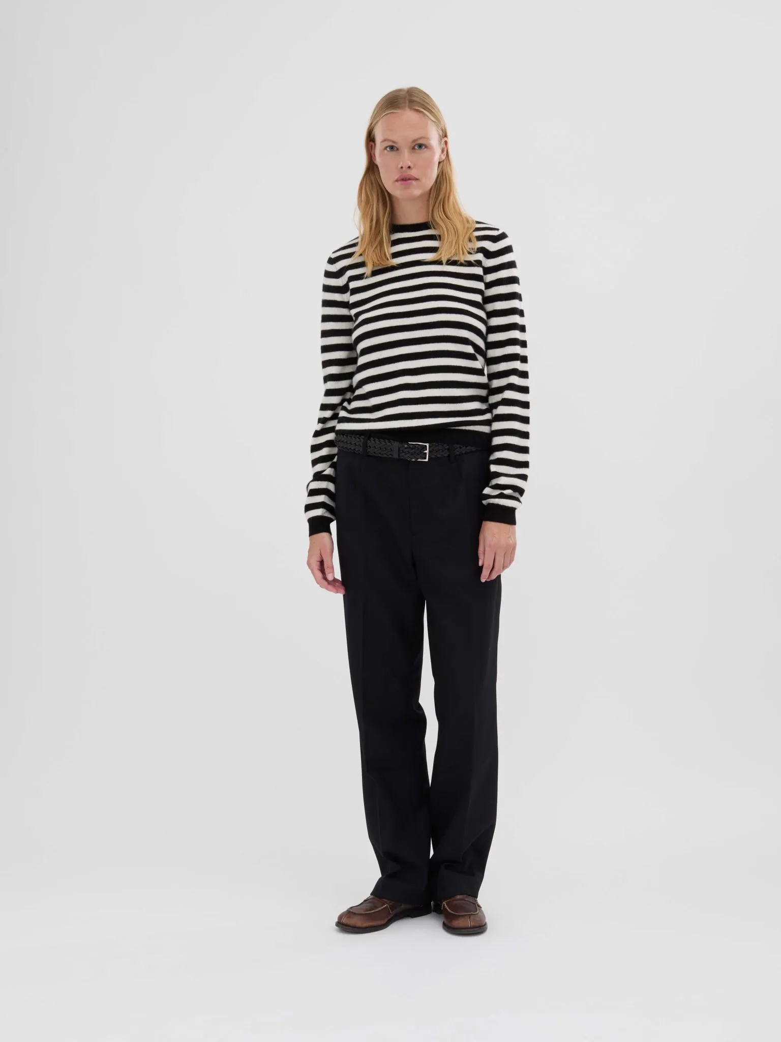 Women's Fitted Roundneck - Black Cloud sold by People’s Republic of Cashmere product image thumbnail 4