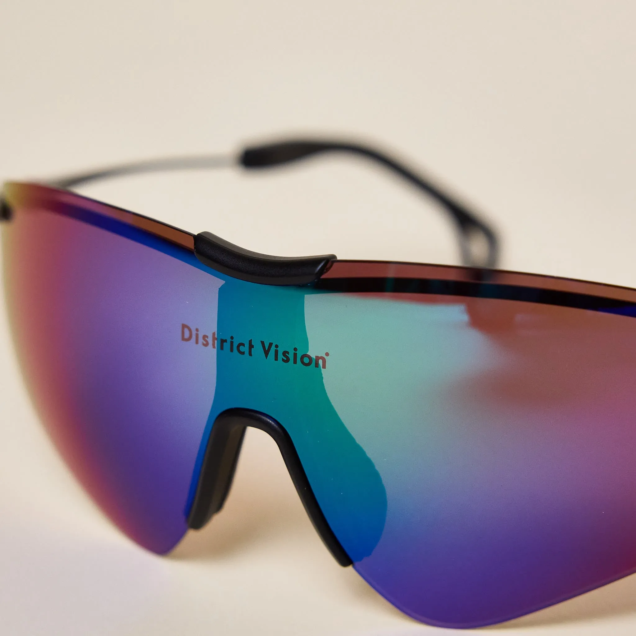District Vision - Kohei Aero Blade Ti - Graphite D+ Opal Mirror sold by This Thing Of Ours product image thumbnail 2