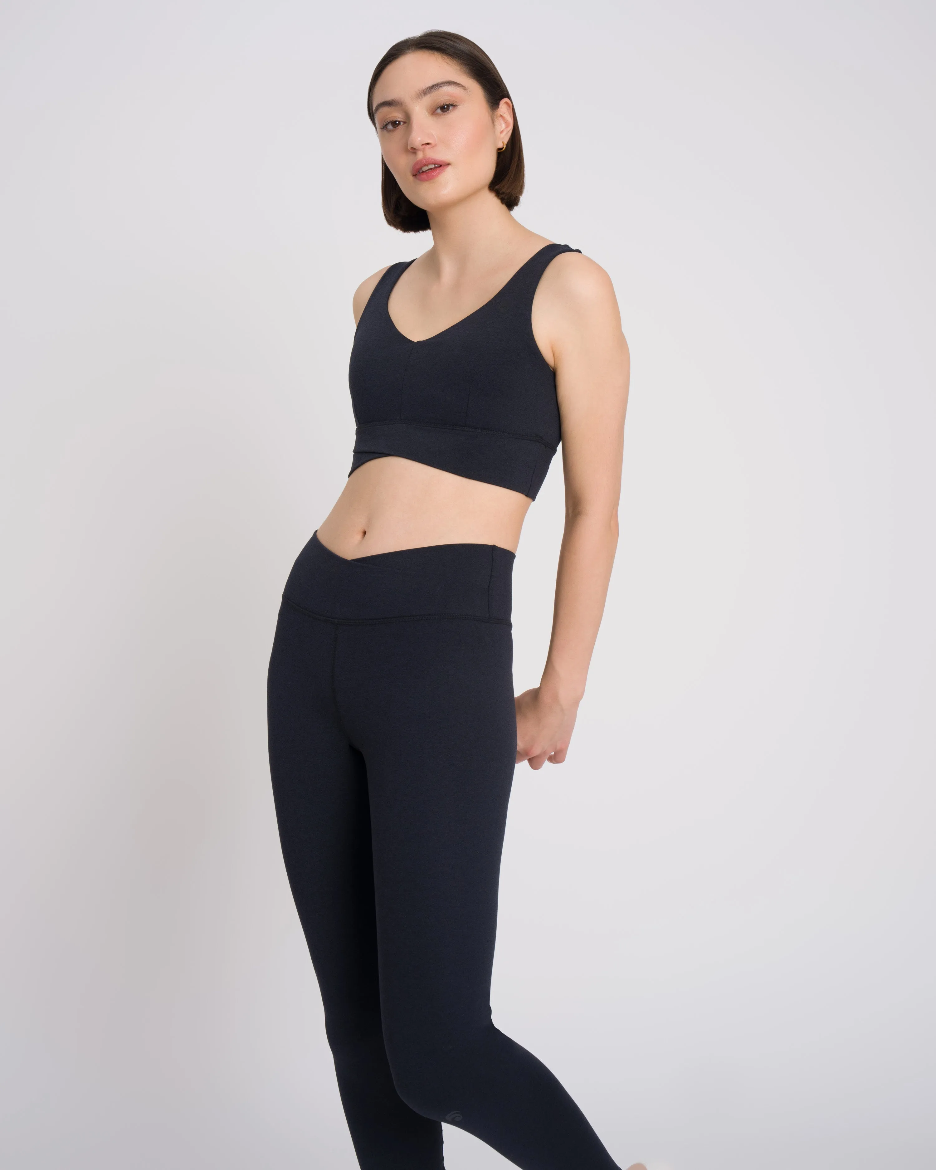 Dahlia Set - Black sold by Oceansapart product image thumbnail 2