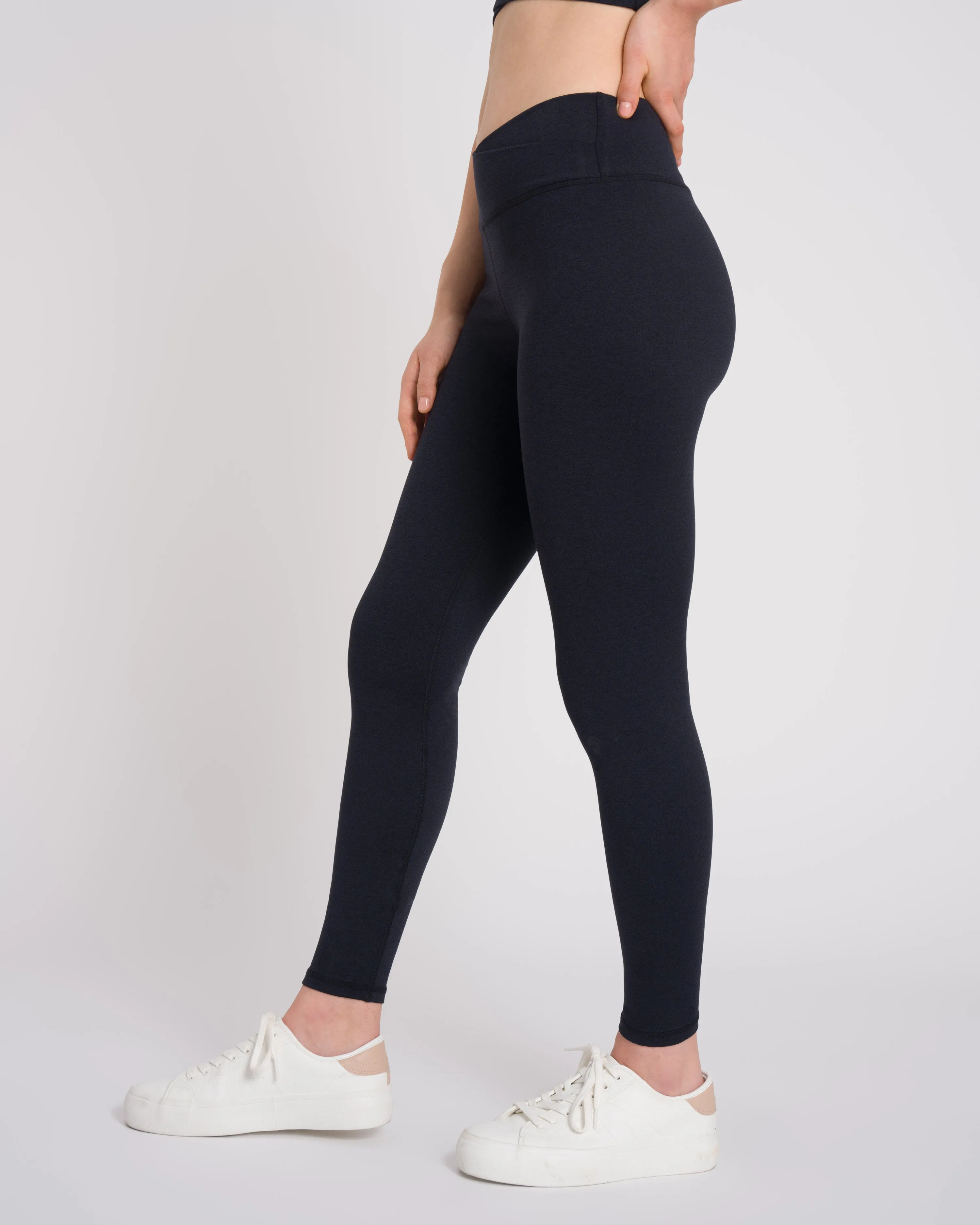 Dahlia Set - Black sold by Oceansapart product image thumbnail 3