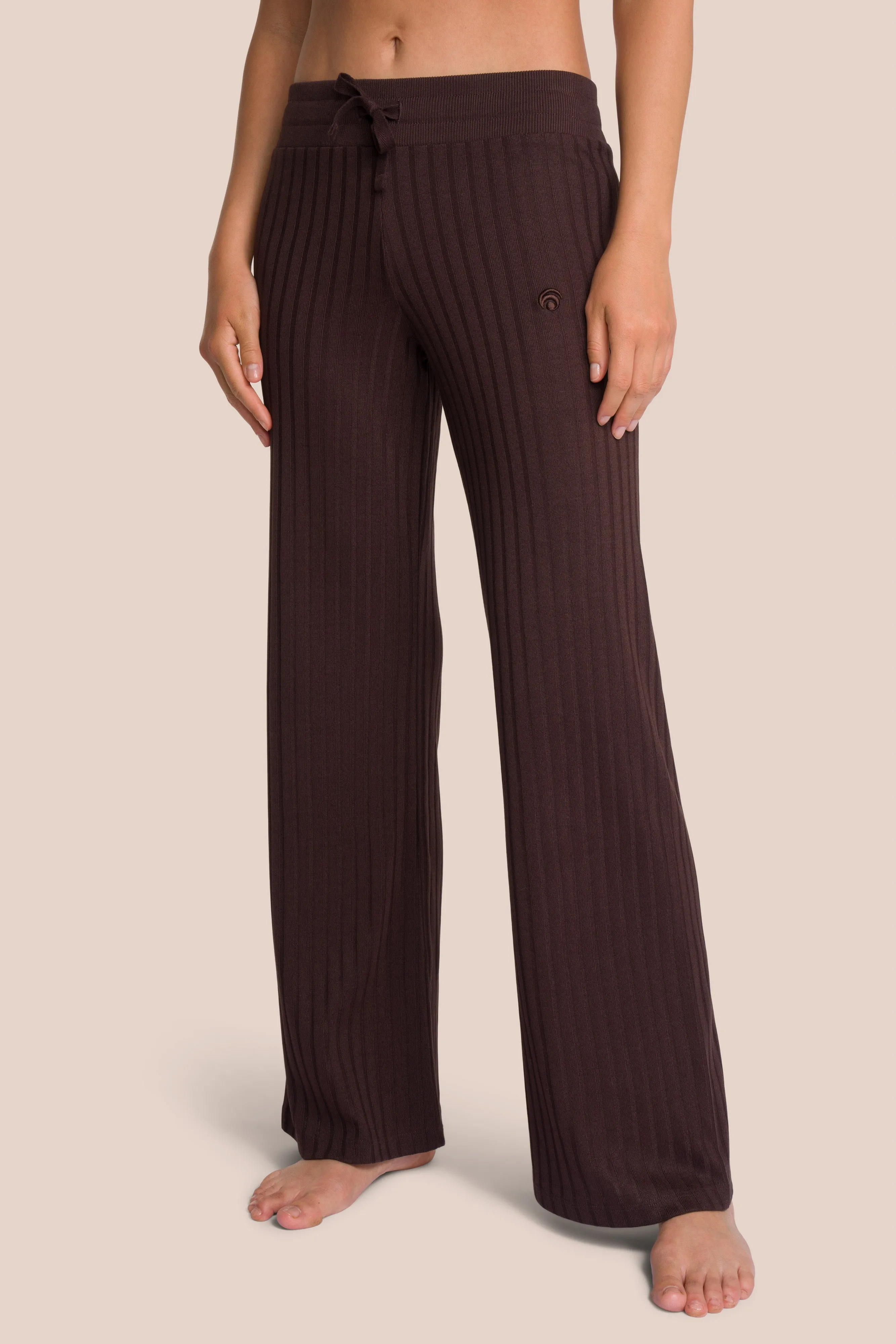 Aurelia Knit Set - Dark Oak sold by Oceansapart product image thumbnail 3