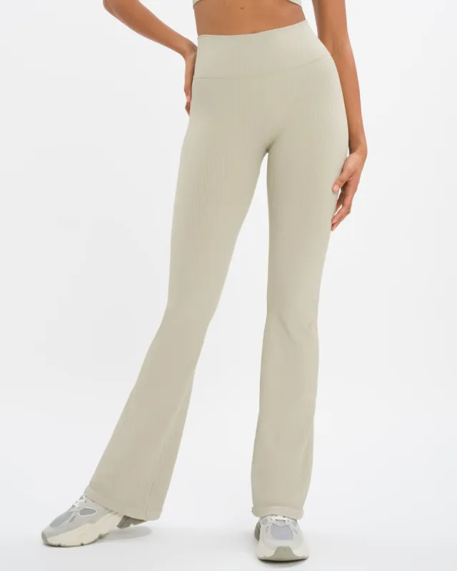 Maya Flared Pant Petite sold by Oceansapart