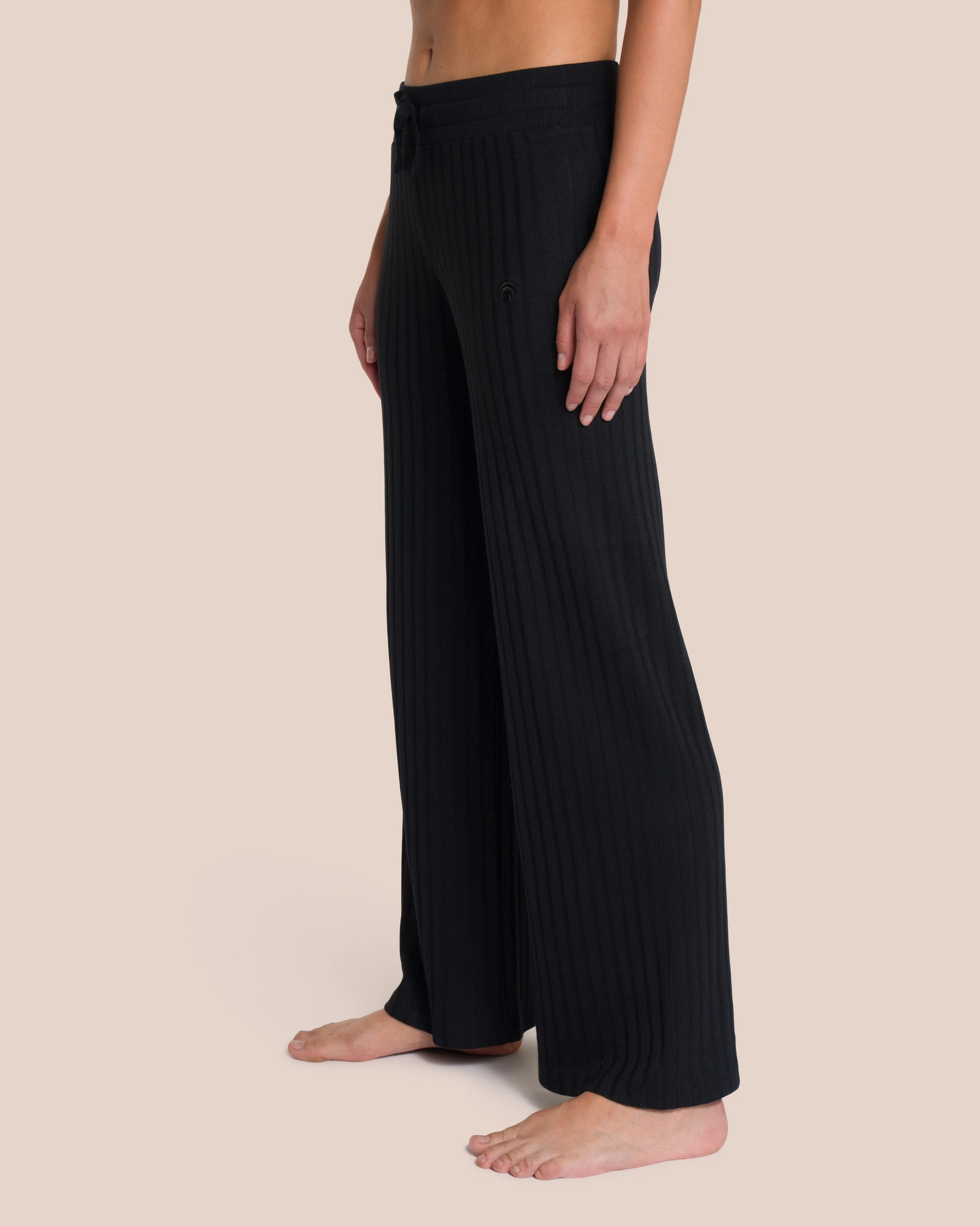 Aurelia Brooke Set Tall - Black sold by Oceansapart product image thumbnail 4