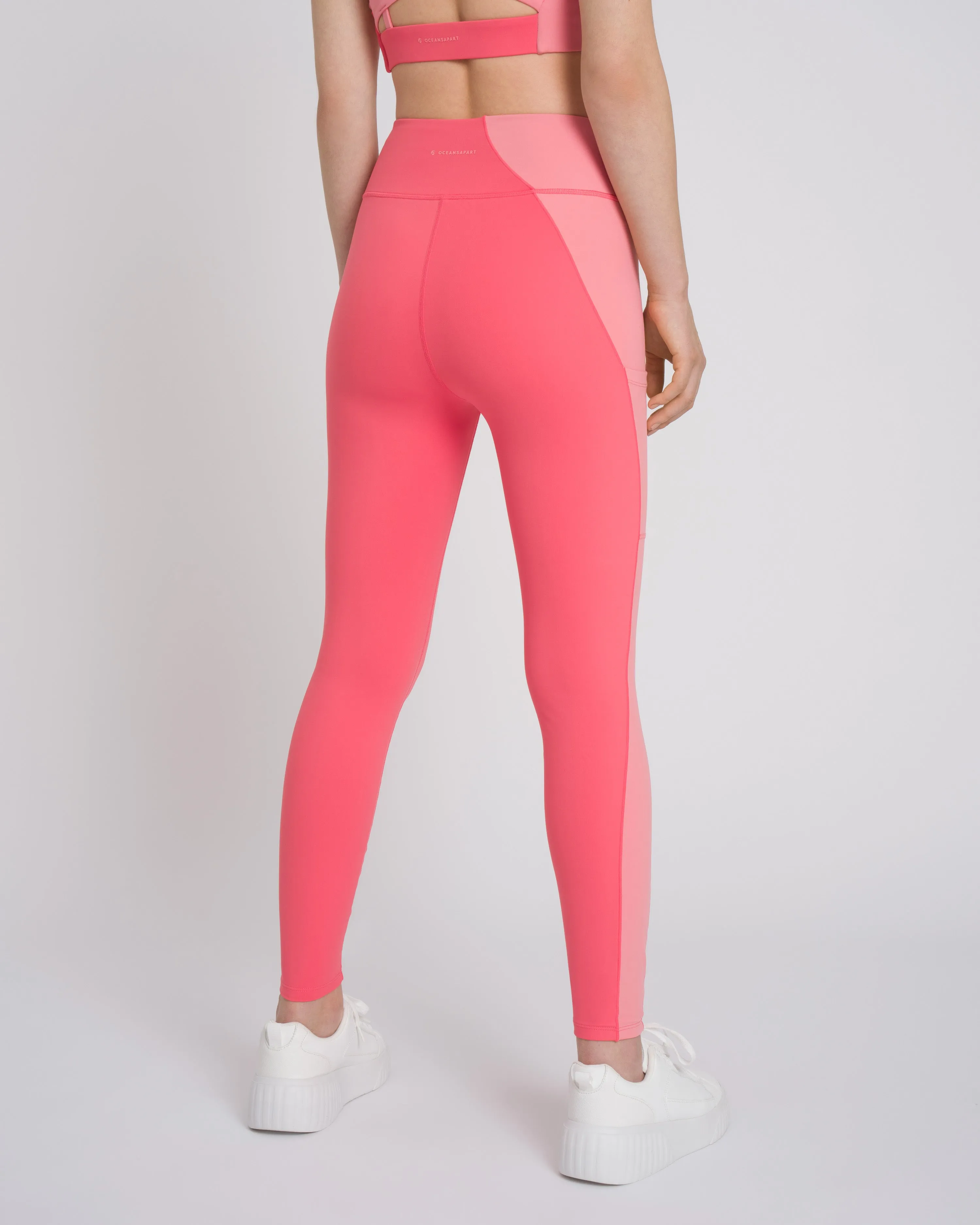 Mera Set Deluxe - Hibiscus Red & Light Hibiscus Red sold by Oceansapart product image thumbnail 5