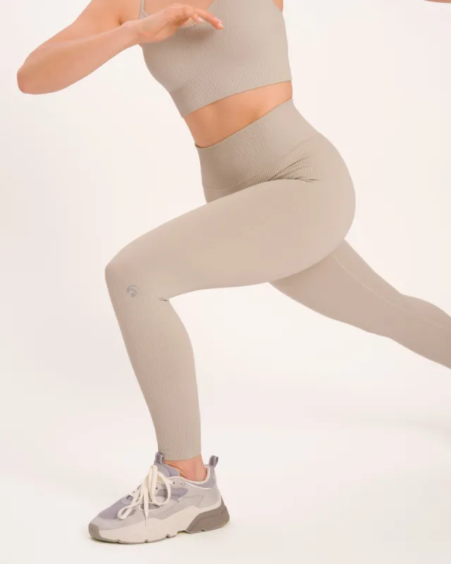 Maya Pant sold by Oceansapart